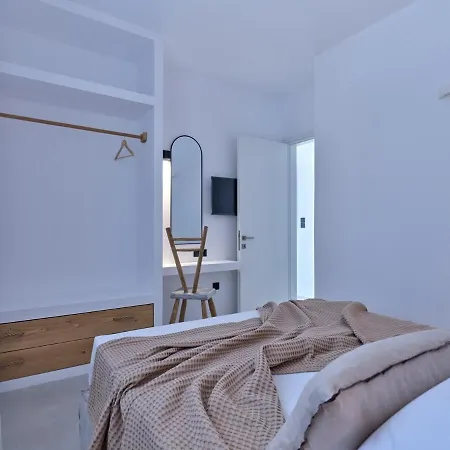 The Bright And Elegant Akira