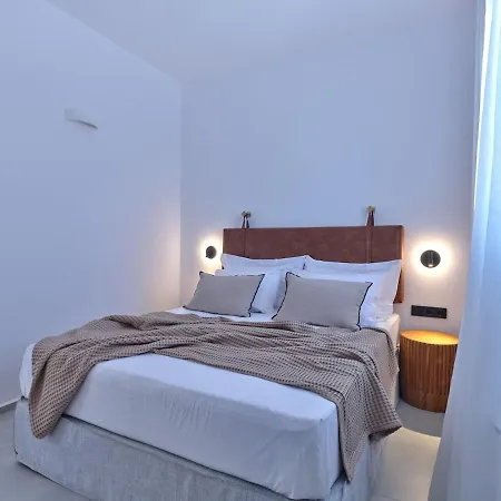 The Bright And Elegant Akira * Naousa (Paros)