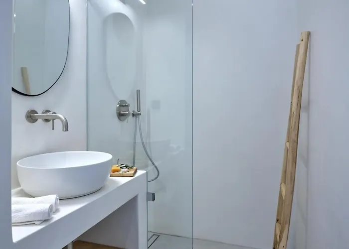 The Bright And Elegant Akira *