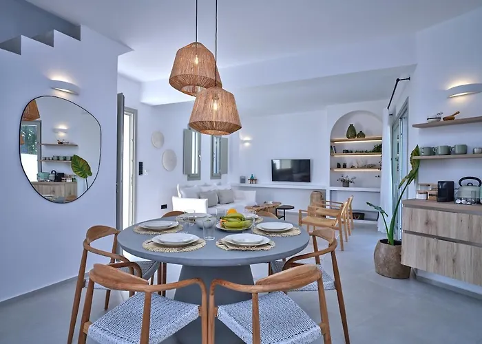 ヴィラ The Bright And Elegant Akira ナウサ